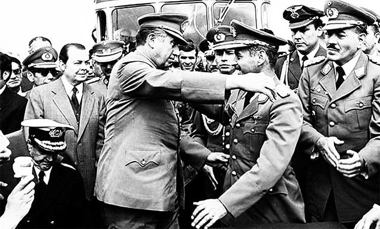 Abrazo de Charaña (Pinochet-Banzer)